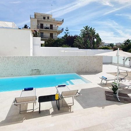 Villa Mediterranea Apartments - Seaview, Pool & Garden Бари Екстериор снимка