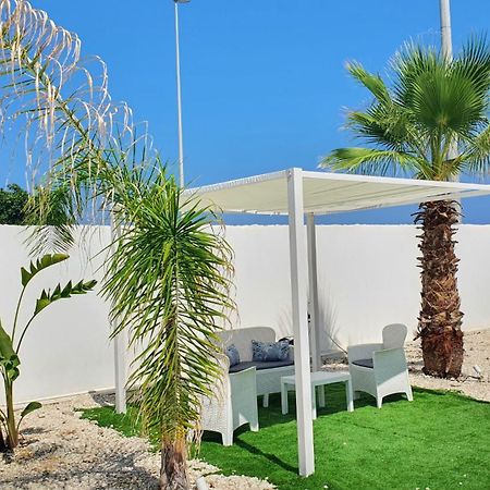 Villa Mediterranea Apartments - Seaview, Pool & Garden Бари Екстериор снимка