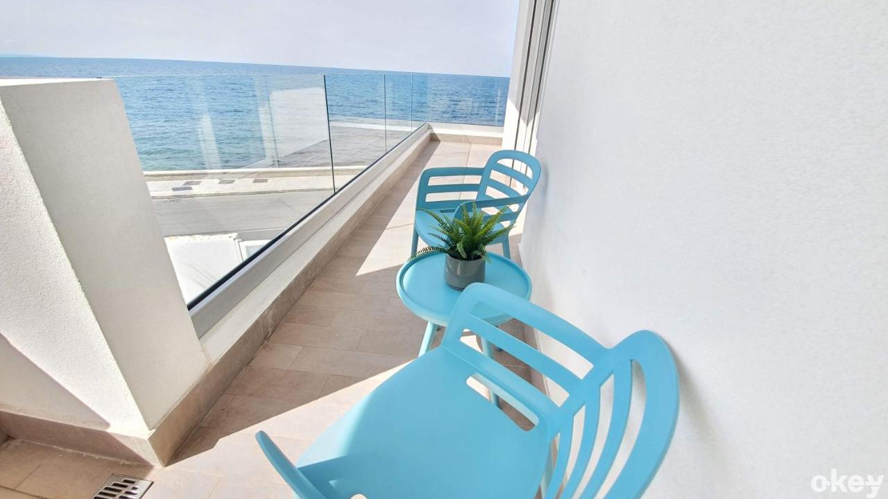 Villa Mediterranea Apartments - Seaview, Pool & Garden Бари Екстериор снимка