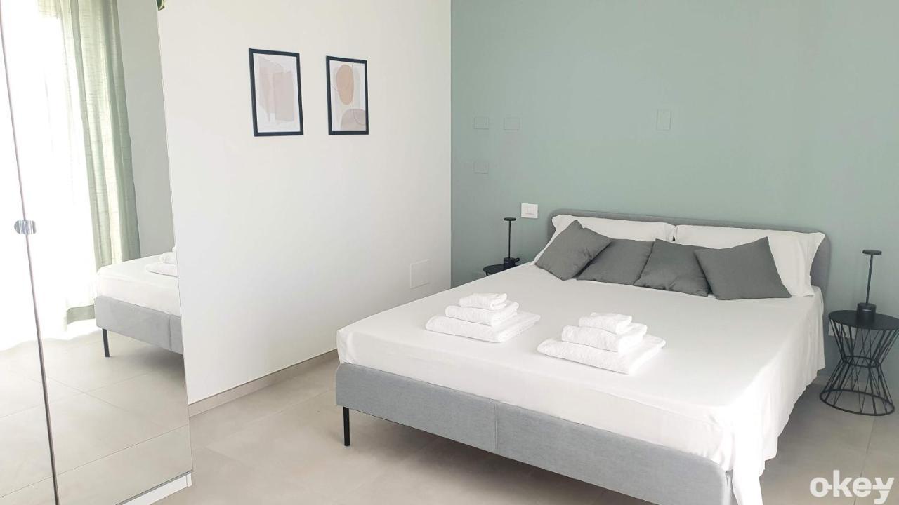 Villa Mediterranea Apartments - Seaview, Pool & Garden Бари Екстериор снимка