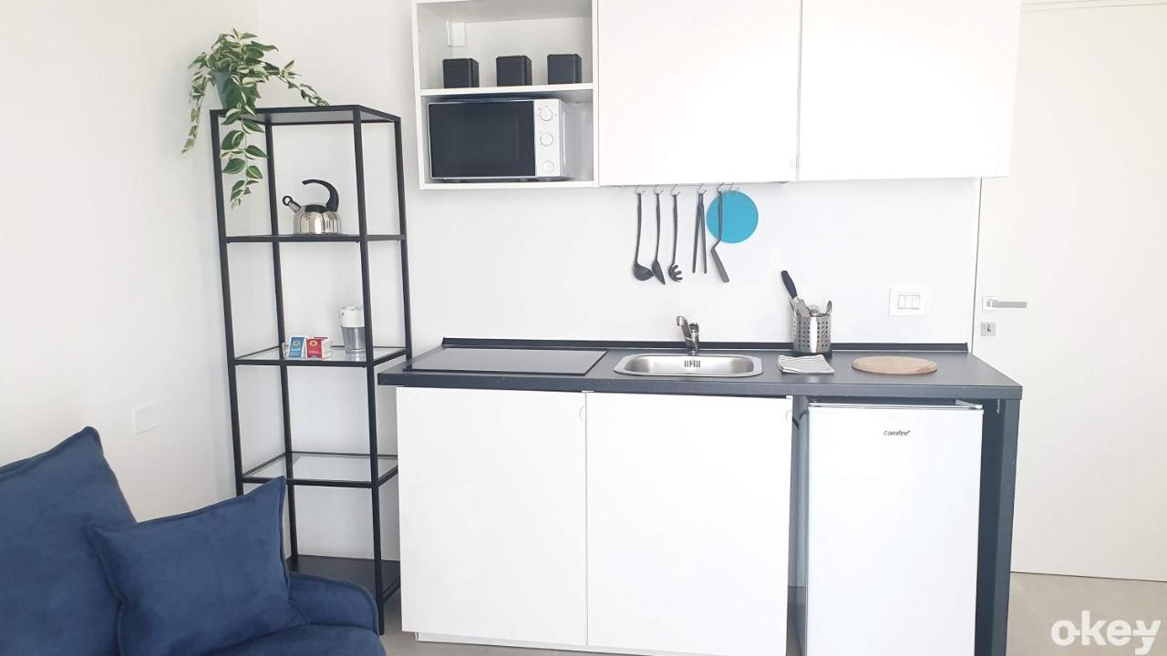 Villa Mediterranea Apartments - Seaview, Pool & Garden Бари Екстериор снимка