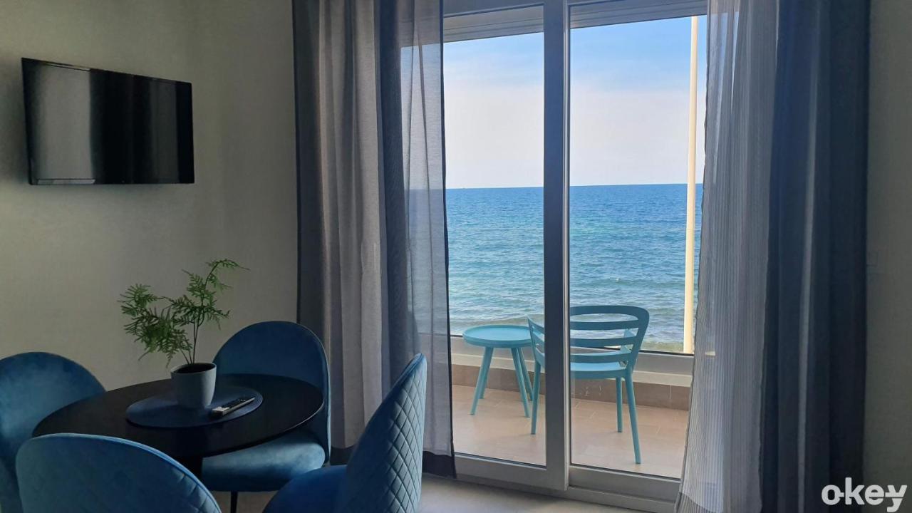 Villa Mediterranea Apartments - Seaview, Pool & Garden Бари Екстериор снимка