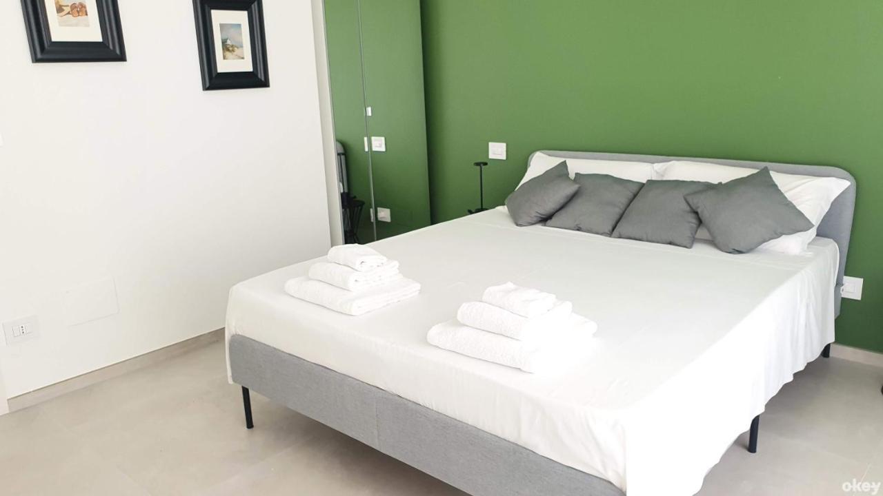 Villa Mediterranea Apartments - Seaview, Pool & Garden Бари Екстериор снимка