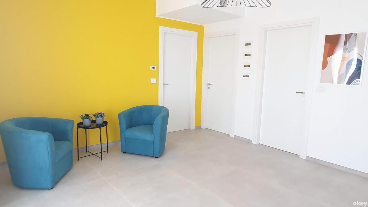 Villa Mediterranea Apartments - Seaview, Pool & Garden Бари Екстериор снимка