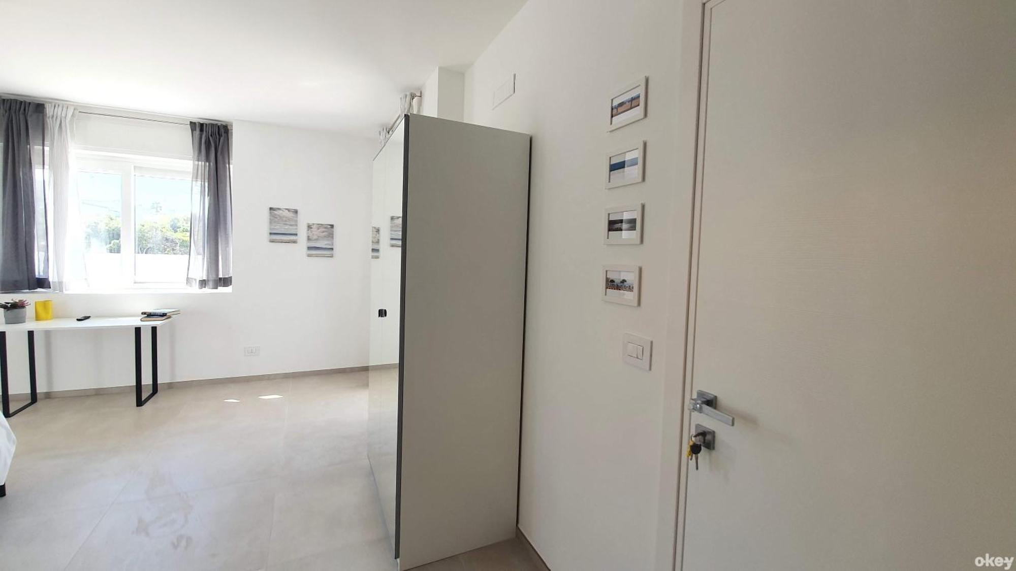 Villa Mediterranea Apartments - Seaview, Pool & Garden Бари Екстериор снимка
