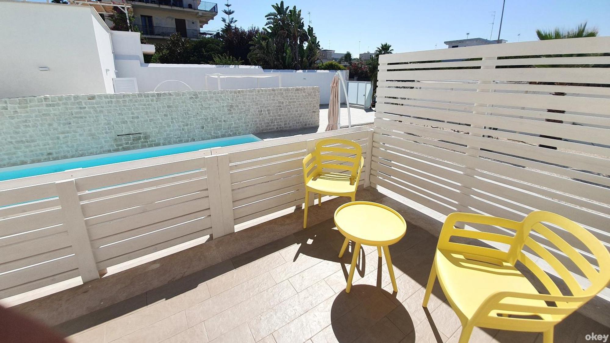 Villa Mediterranea Apartments - Seaview, Pool & Garden Бари Екстериор снимка