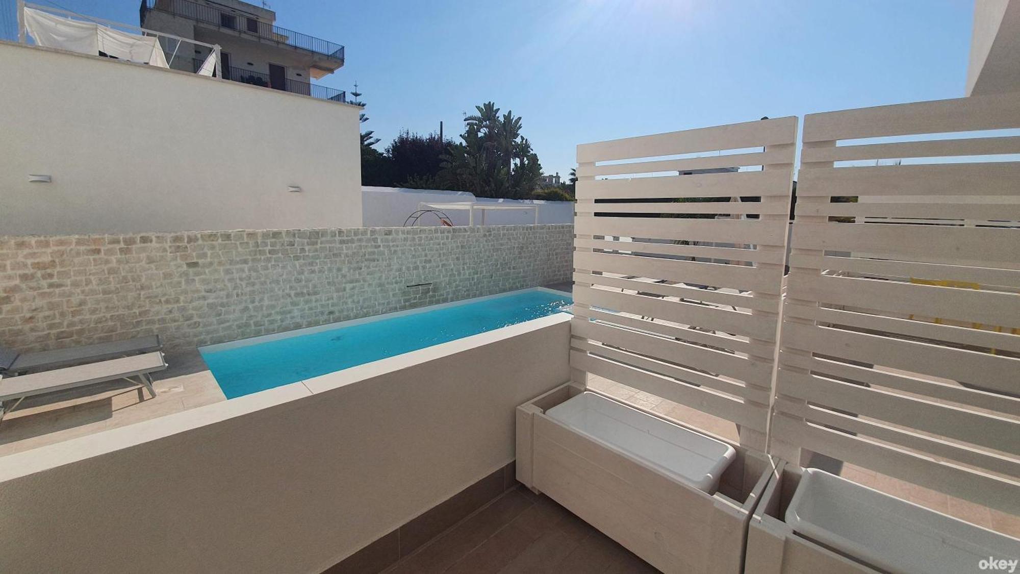 Villa Mediterranea Apartments - Seaview, Pool & Garden Бари Екстериор снимка