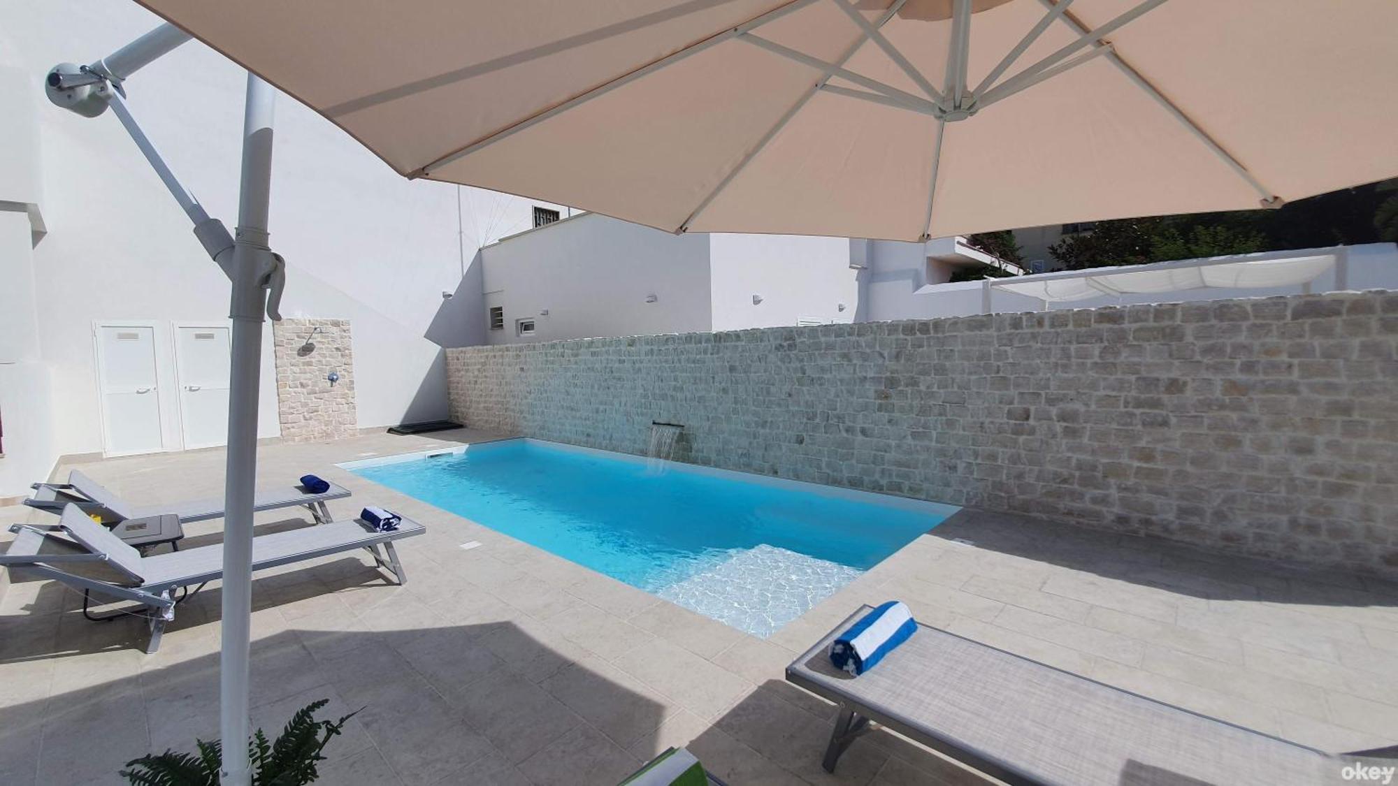 Villa Mediterranea Apartments - Seaview, Pool & Garden Бари Екстериор снимка