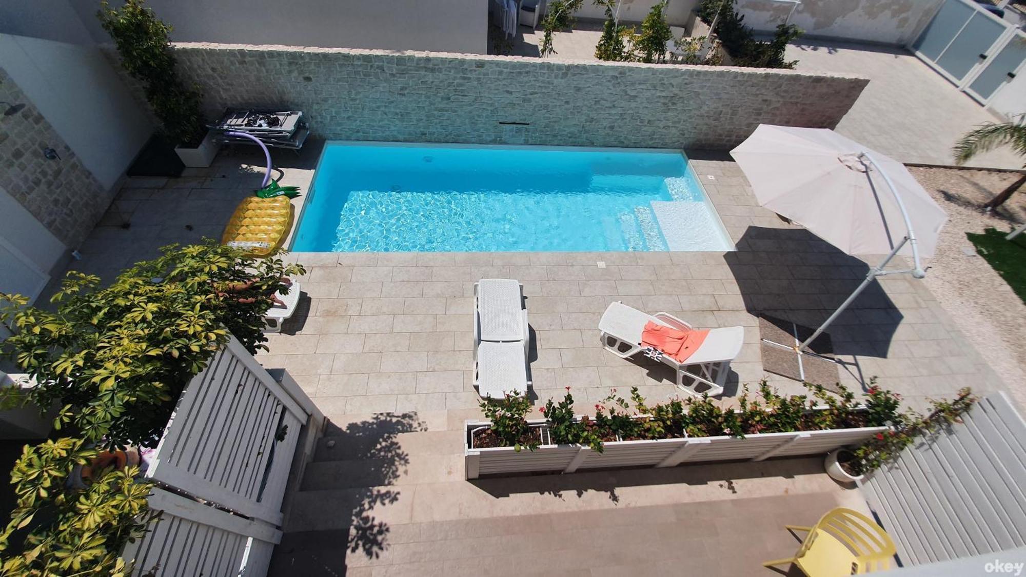 Villa Mediterranea Apartments - Seaview, Pool & Garden Бари Екстериор снимка